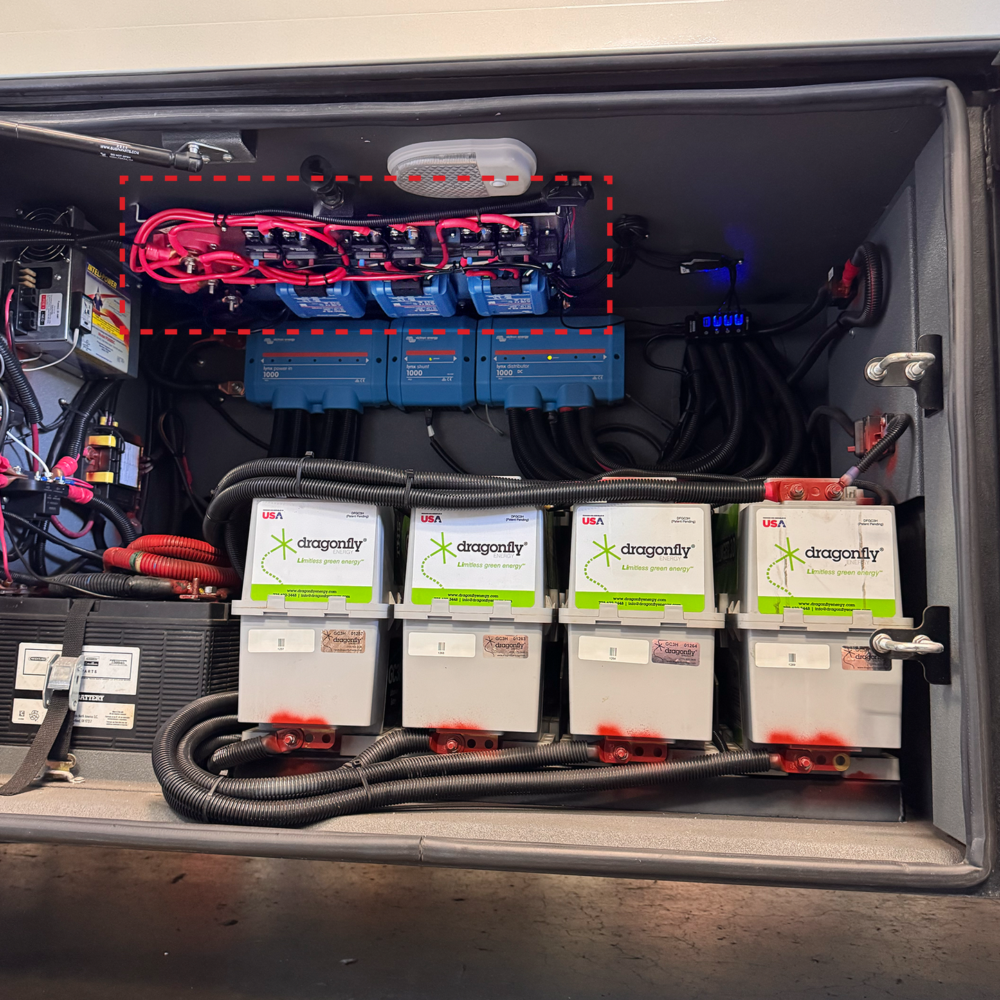 150 Amp DC-to-DC Victron Orion XS Battery Charger Kit for Motorized RVs/Utility Vehicles